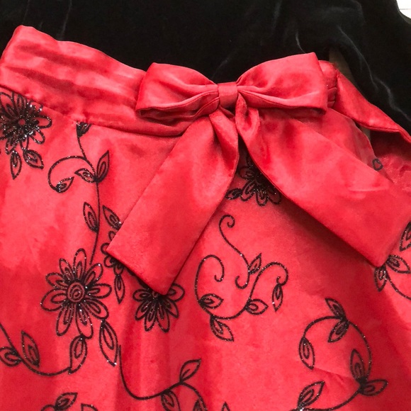 🔴SOLD 🔴 Girls Fancy Holiday Dress Size 6 - Picture 2 of 7